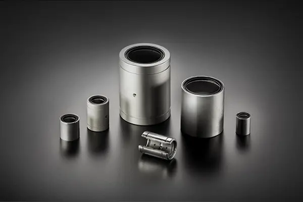 LINEAR BUSHINGS WITH SEALS